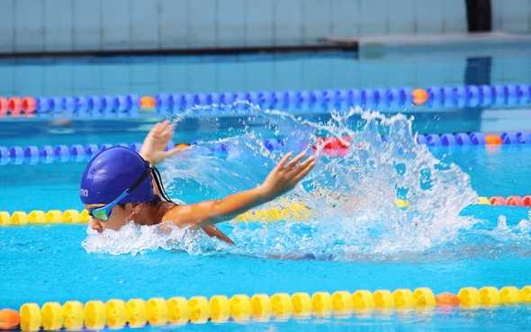 Cours Natation Papillon Enfant - Maître nageur Antibes